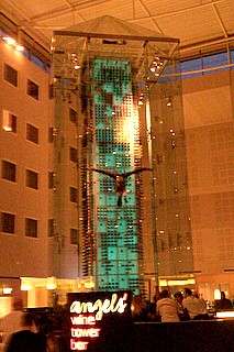 Vintårnet - bemærk pigen der hænger derinde